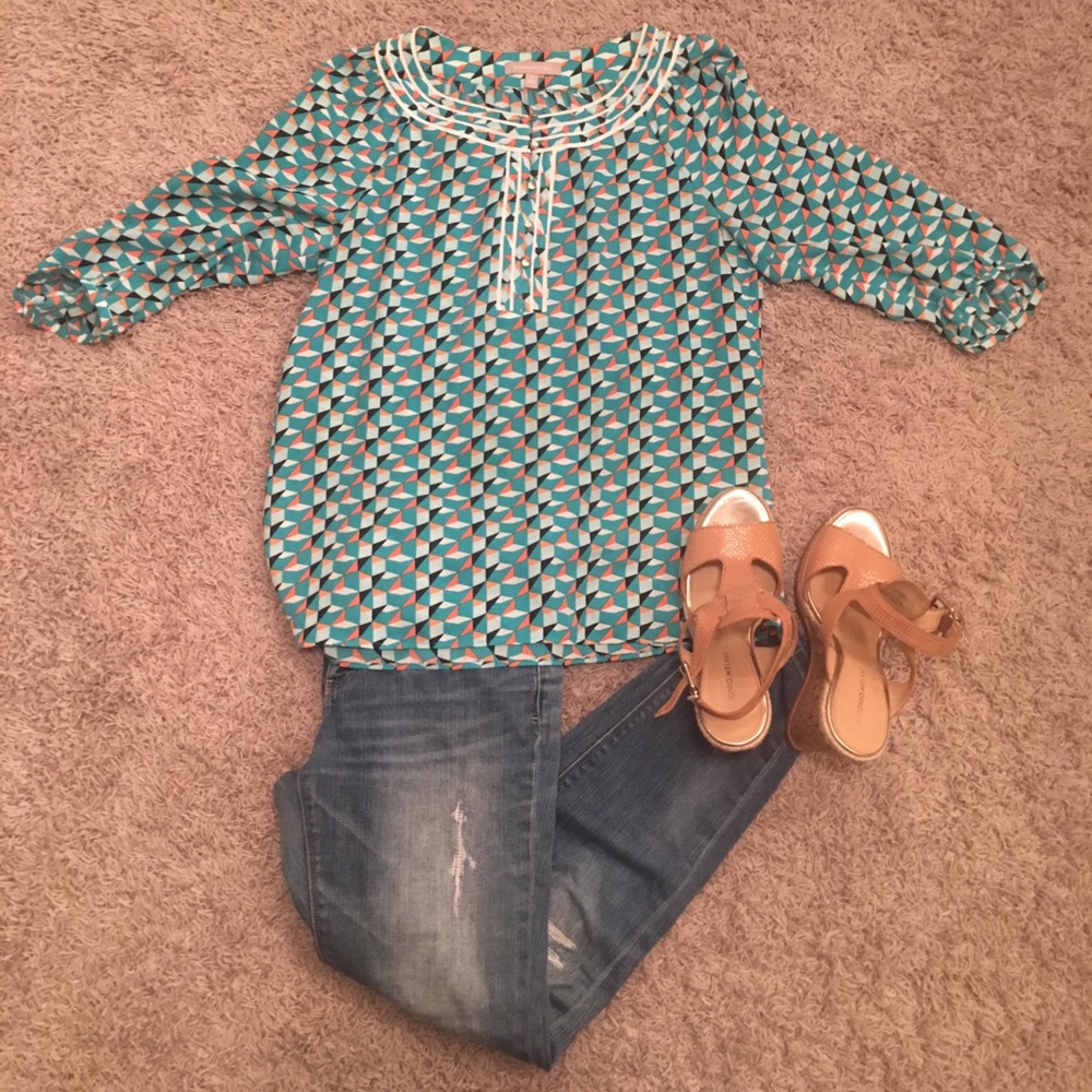 Banana Republic blouse. Print. Small.